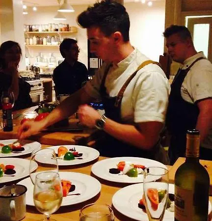 The George Country Inn, Wath 4*