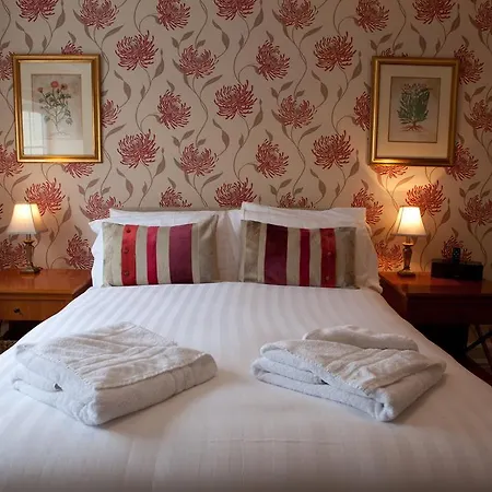 Otel The George Country Inn, Wath 4*